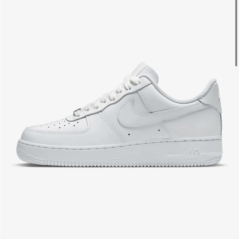 WOMENS NIKE AIR FORCES